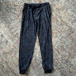 Women’s Zyia camo joggers